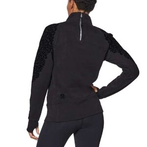 RARE Lululemon Floral Flock Pullover size 2 black quarter zip velvet  W3AXQS